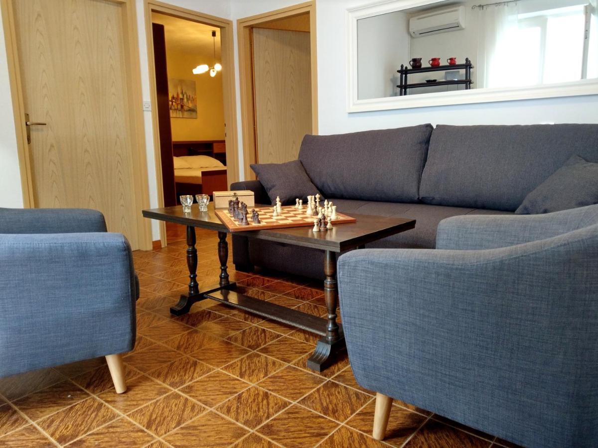 Holiday House Palma Dobrinj ภายนอก รูปภาพ