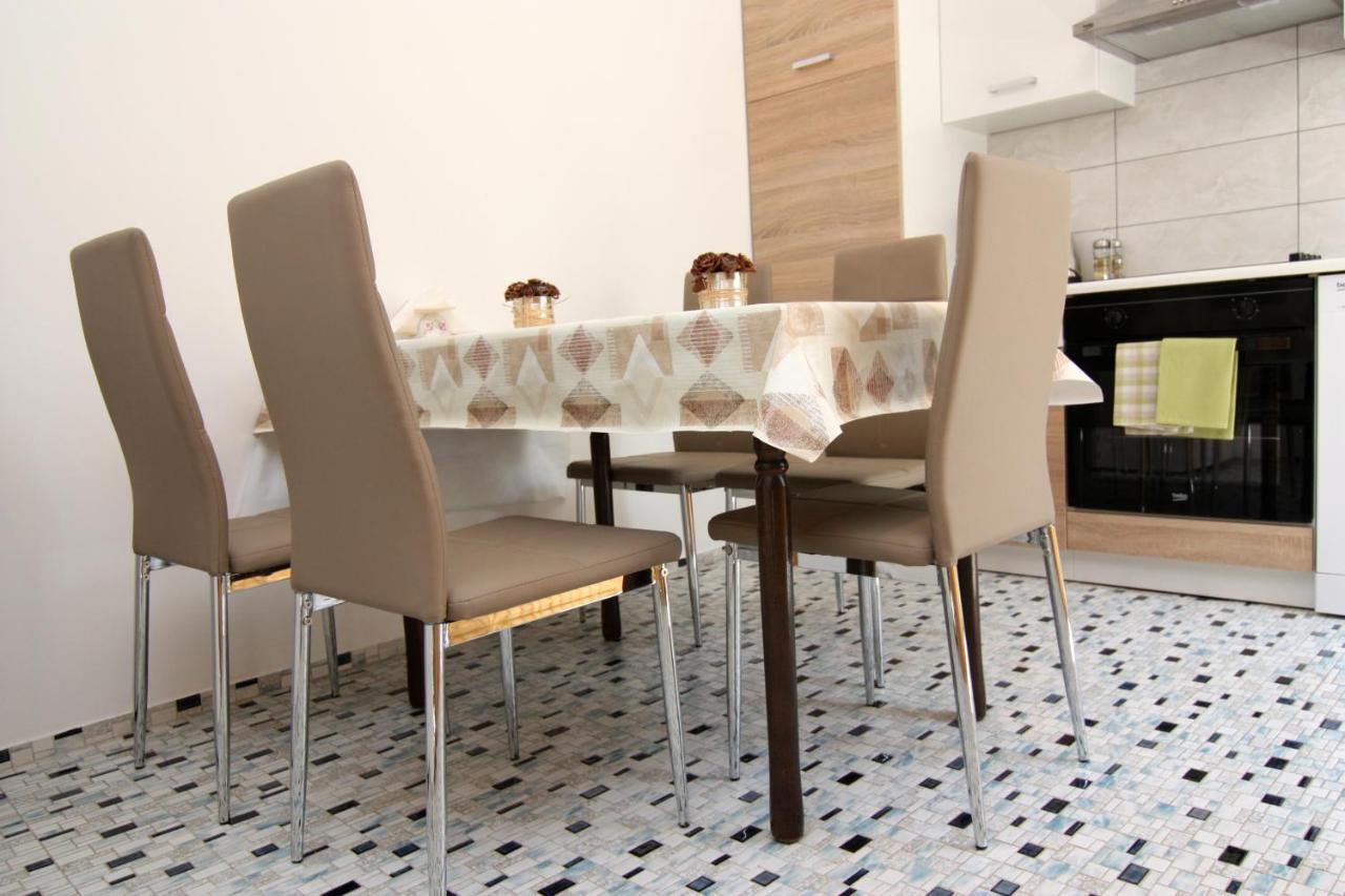 Holiday House Palma Dobrinj ภายนอก รูปภาพ
